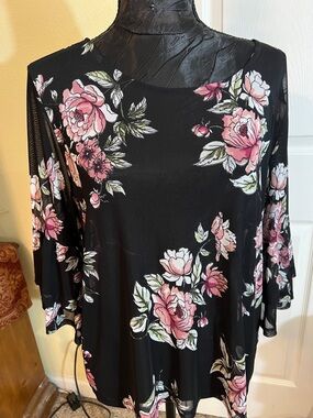 Almost Famous Black Floral Scoop Neck Tunic with Pink Roses